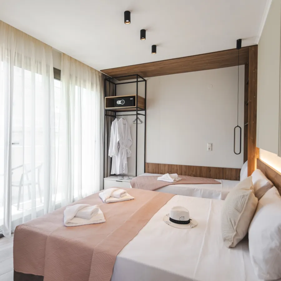 Comfort triple room at The Wave
